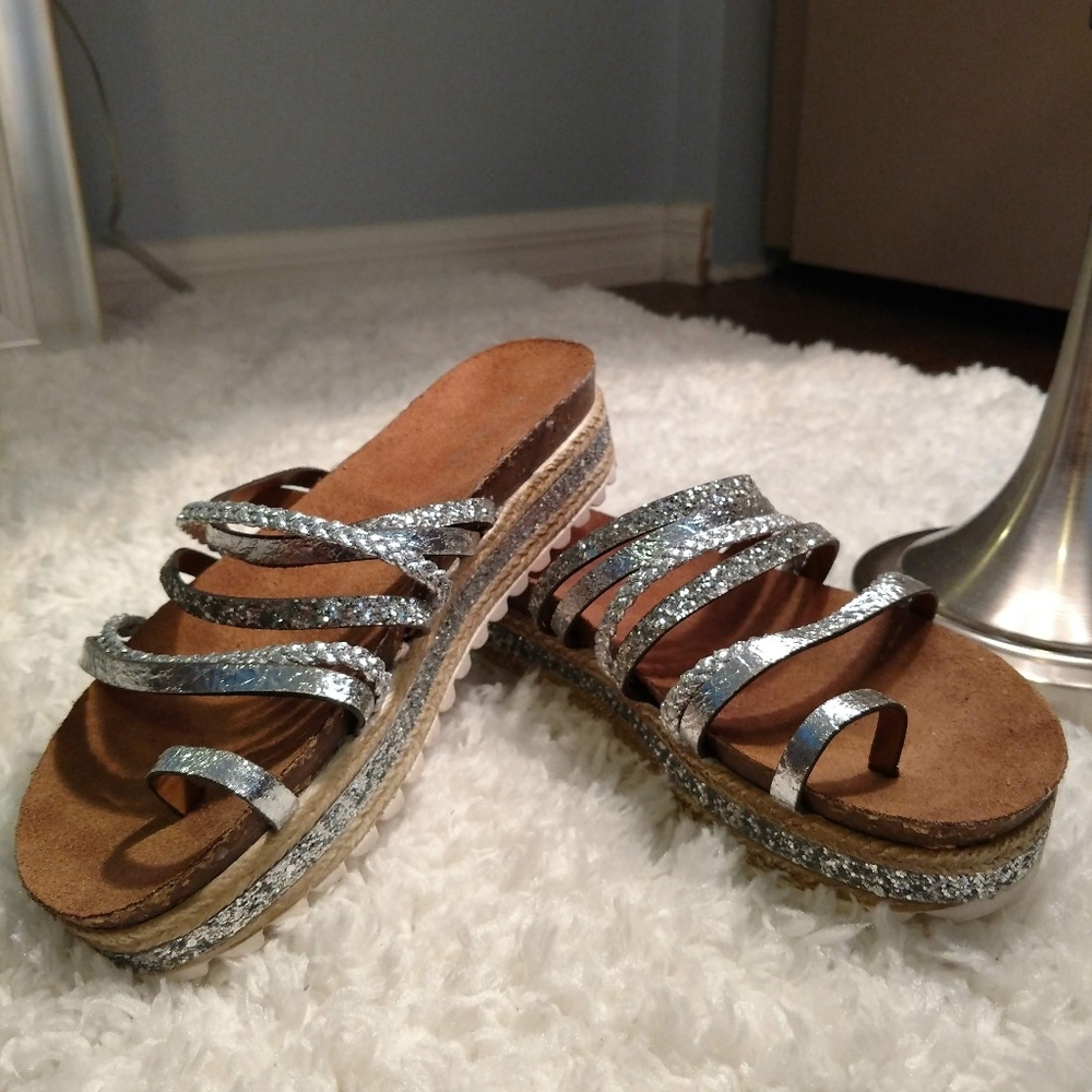 Bamboo platform sandals